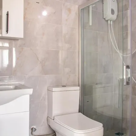 Modern Flat 10 Min To Center And Sea In Urla Smirne